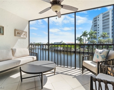 271 Southbay Drive - Photo Thumbnail 10