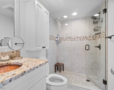 271 Southbay Drive - Photo Thumbnail 7