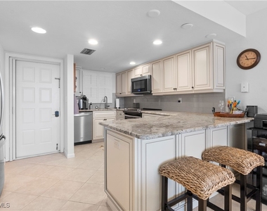 271 Southbay Drive - Photo Thumbnail 2