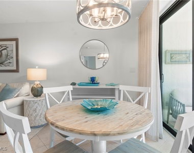 271 Southbay Drive - Photo Thumbnail 4