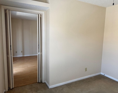 2121 Hepburn Street - Photo Thumbnail 15