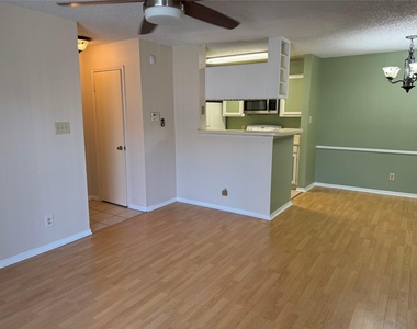 2121 Hepburn Street - Photo Thumbnail 2