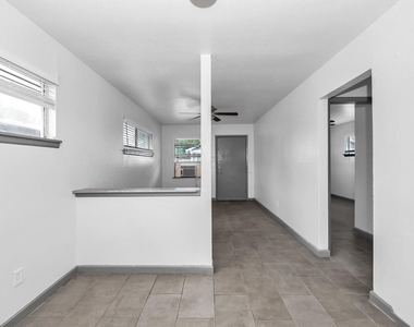 4203 Hirsch Road - Photo Thumbnail 1
