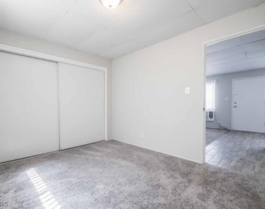 239 W Cleveland Avenue - Photo Thumbnail 3