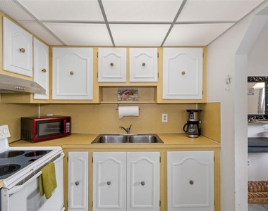 11630 Bayonet Lane - Photo Thumbnail 9