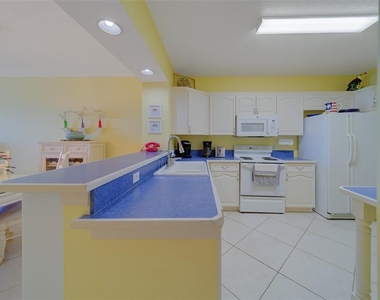 16450 Gulf Boulevard - Photo Thumbnail 8