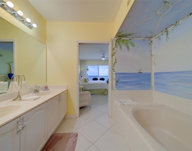 16450 Gulf Boulevard - Photo Thumbnail 27