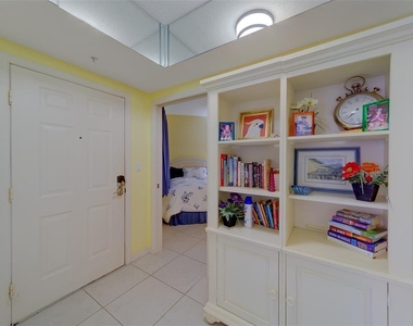 16450 Gulf Boulevard - Photo Thumbnail 4