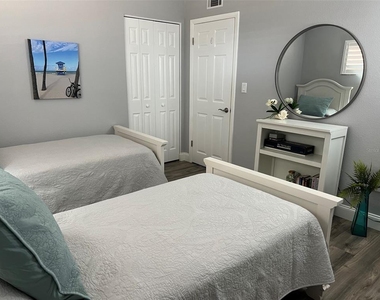 1270 Gulf Boulevard - Photo Thumbnail 13