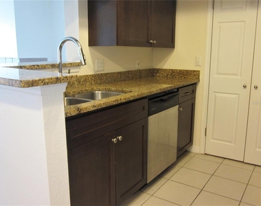 10200 Gandy Boulevard N - Photo Thumbnail 5
