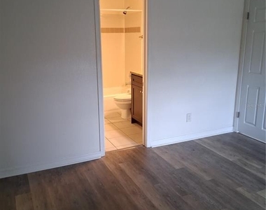10200 Gandy Boulevard N - Photo Thumbnail 9