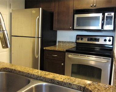 10200 Gandy Boulevard N - Photo Thumbnail 6
