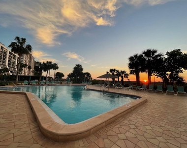 1230 Gulf Boulevard - Photo Thumbnail 2