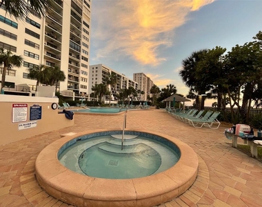 1230 Gulf Boulevard - Photo Thumbnail 3