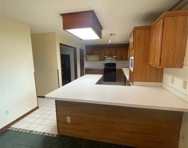 121 Sweet Gum Drive - Photo Thumbnail 27
