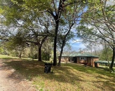 121 Sweet Gum Drive - Photo Thumbnail 9
