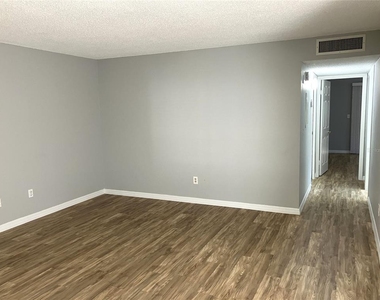 11703 Raintree Village Boulevard - Photo Thumbnail 21