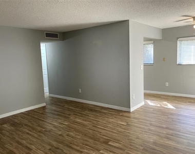 11703 Raintree Village Boulevard - Photo Thumbnail 23