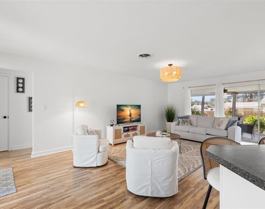 3488 Shady Bluffs Drive - Photo Thumbnail 3