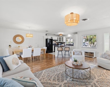 3488 Shady Bluffs Drive - Photo Thumbnail 2