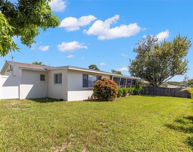 3488 Shady Bluffs Drive - Photo Thumbnail 24