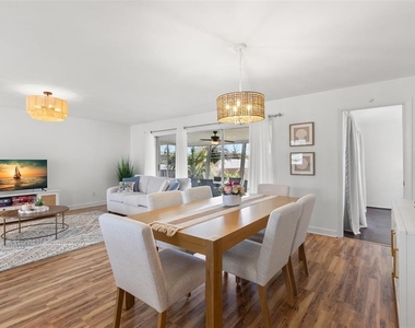 3488 Shady Bluffs Drive - Photo Thumbnail 8