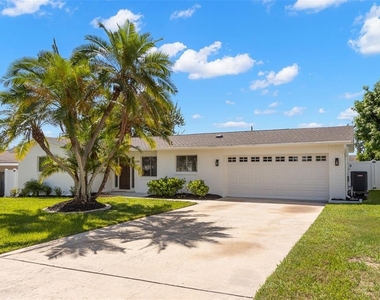 3488 Shady Bluffs Drive - Photo Thumbnail 27
