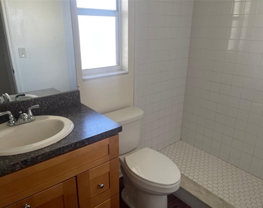 105 11th Avenue - Photo Thumbnail 8