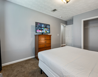 18 Larkspur Lane - Photo Thumbnail 15