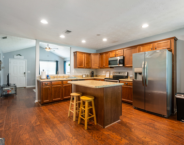 18 Larkspur Lane - Photo Thumbnail 3