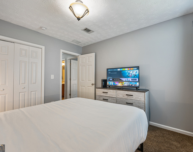 18 Larkspur Lane - Photo Thumbnail 10