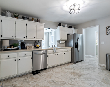 17 Rock Crest Circle Se - Photo Thumbnail 5