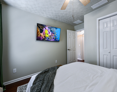 1431 Bay Overlook Drive - Photo Thumbnail 11