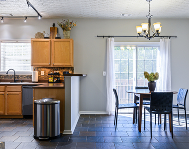 1431 Bay Overlook Drive - Photo Thumbnail 4
