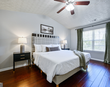 1431 Bay Overlook Drive - Photo Thumbnail 17
