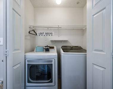 1431 Bay Overlook Drive - Photo Thumbnail 12