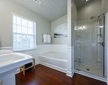 1431 Bay Overlook Drive - Photo Thumbnail 21