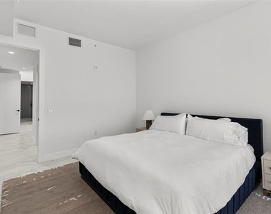 777 3rd Avenue N - Photo Thumbnail 19