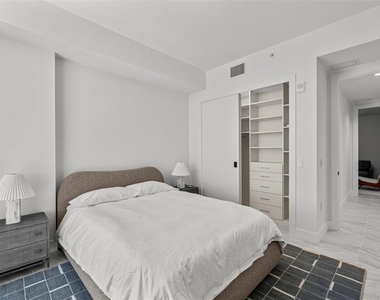 777 3rd Avenue N - Photo Thumbnail 37