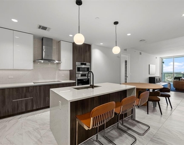 777 3rd Avenue N - Photo Thumbnail 3