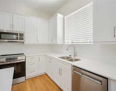 13614 N 22nd Street - Photo Thumbnail 14