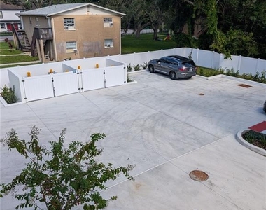 13614 N 22nd Street - Photo Thumbnail 6