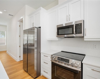 13614 N 22nd Street - Photo Thumbnail 16