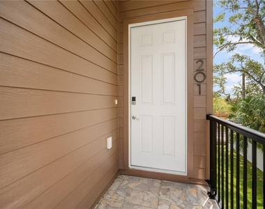 13614 N 22nd Street - Photo Thumbnail 7