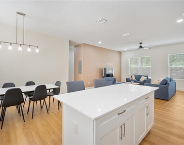 13614 N 22nd Street - Photo Thumbnail 15