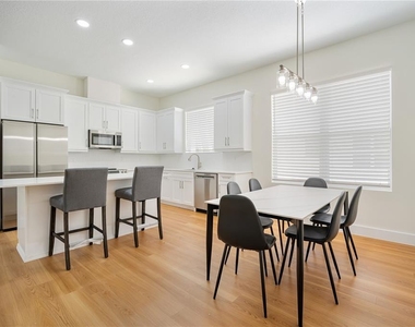 13614 N 22nd Street - Photo Thumbnail 11