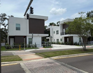 13614 N 22nd Street - Photo Thumbnail 3