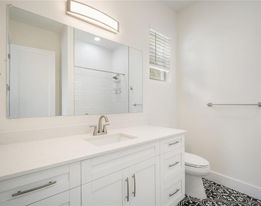 13614 N 22nd Street - Photo Thumbnail 26