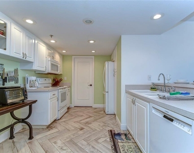 6322 Palma Del Mar Boulevard S - Photo Thumbnail 4