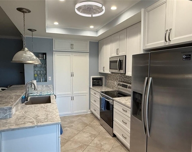 910 Pinellas Bayway S - Photo Thumbnail 7